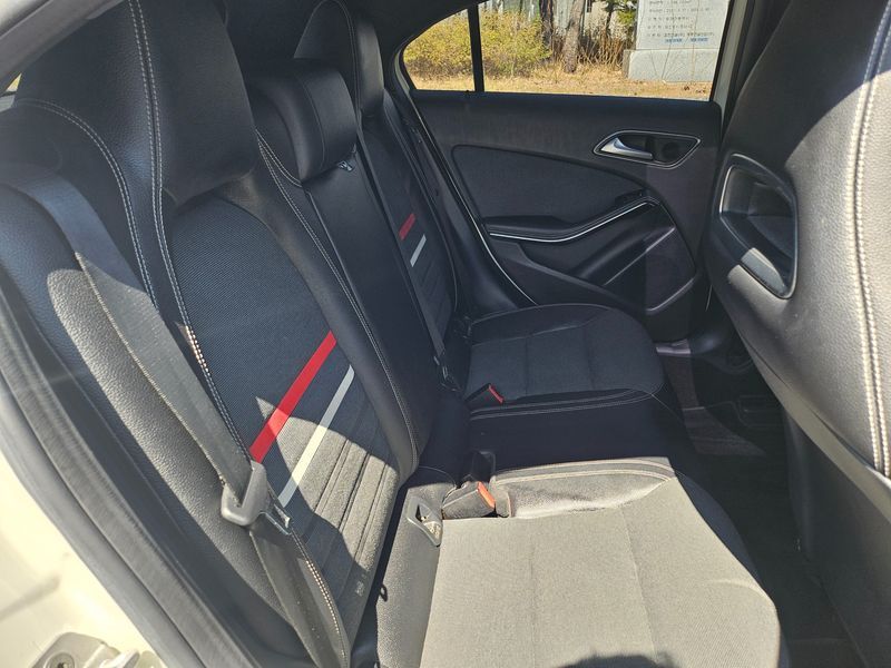 2015 Mercedes-Benz A-Class A180 CDI Style photo 13