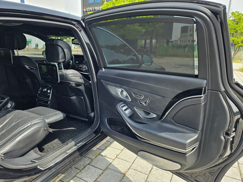2016 Mercedes-Benz S-Class Maybach S500 4MATIC photo 16
