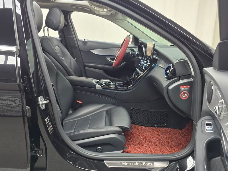 2017 Mercedes-Benz C-Class C220 d Avantgarde photo 11