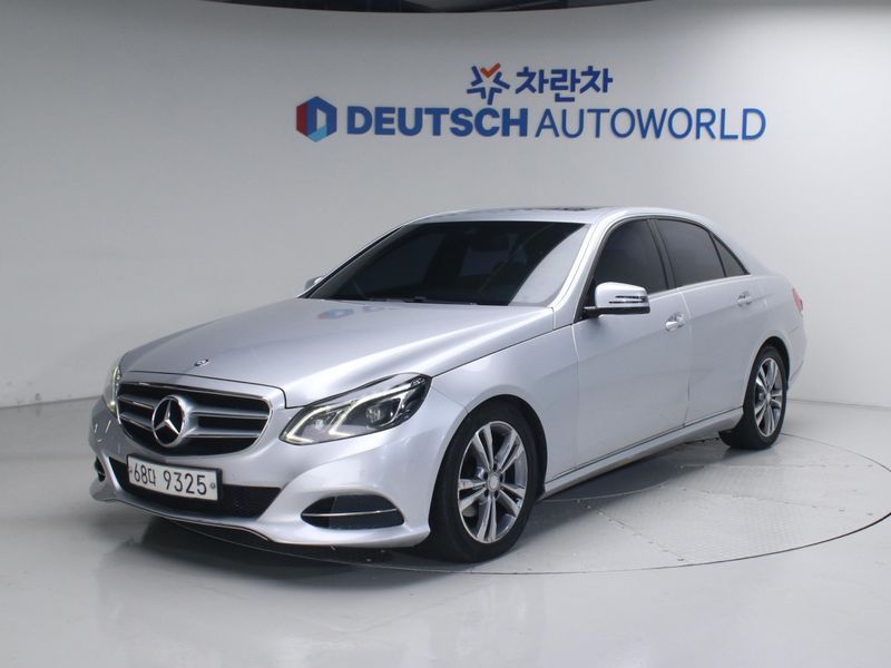 2015 Mercedes-Benz E-Class E220 Bluetec Avantgarde photo 1