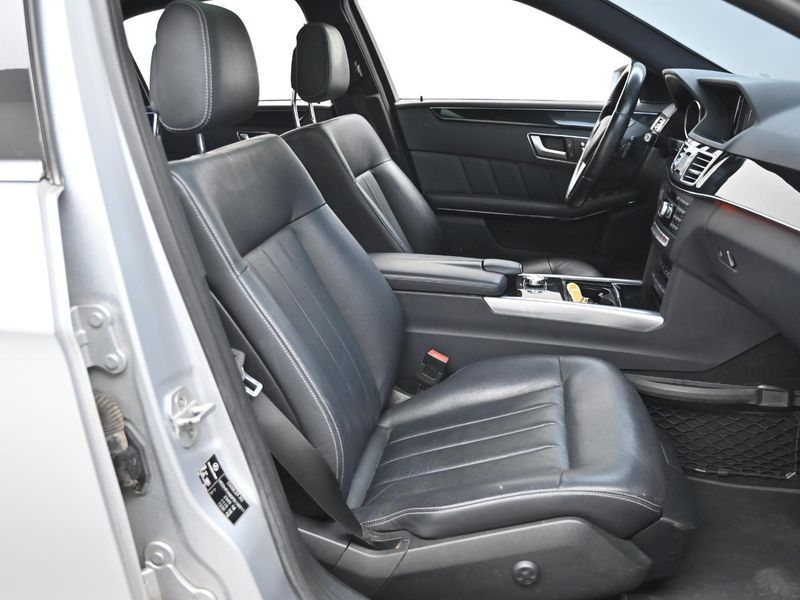 2015 Mercedes-Benz E-Class E220 Bluetec Avantgarde photo 10