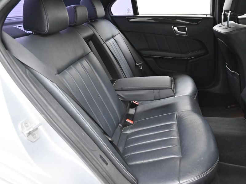 2015 Mercedes-Benz E-Class E220 Bluetec Avantgarde photo 12