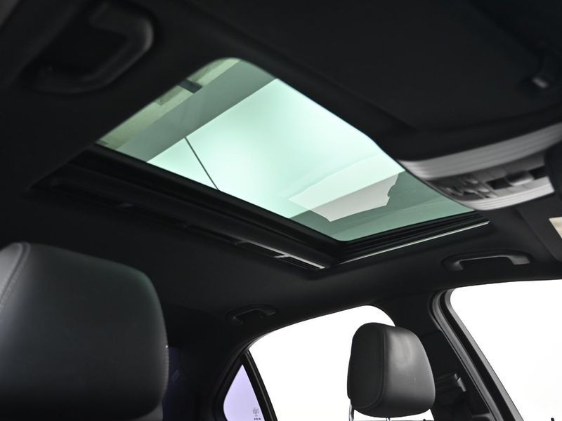 2015 Mercedes-Benz E-Class E220 Bluetec Avantgarde photo 18