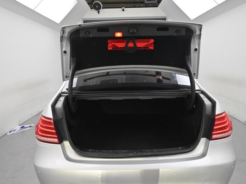 2015 Mercedes-Benz E-Class E220 Bluetec Avantgarde photo 19