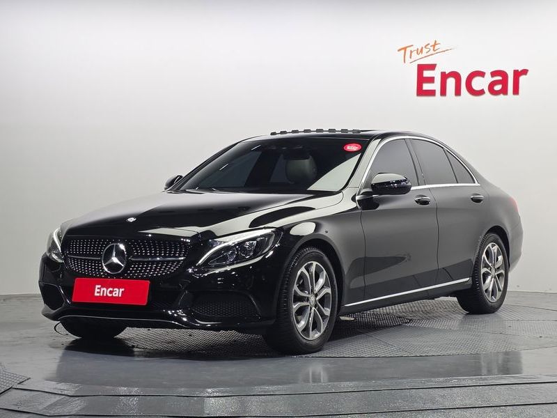 2017 Mercedes-Benz C-Class C200 Avantgarde photo 1