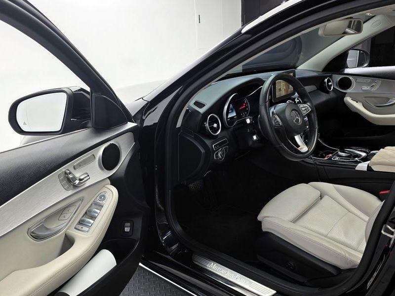 2017 Mercedes-Benz C-Class C200 Avantgarde photo 10