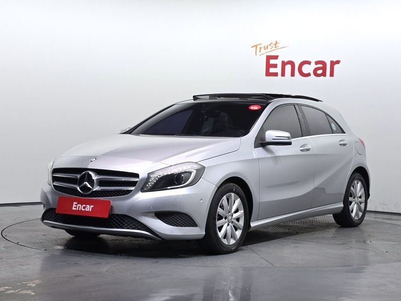 2015 Mercedes-Benz A-Class A200 CDI Style photo 1
