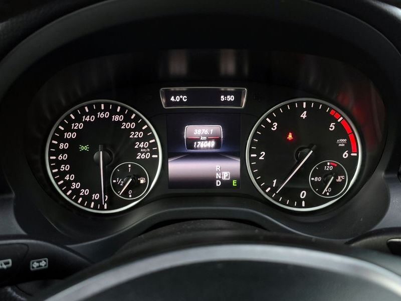 2015 Mercedes-Benz A-Class A200 CDI Style photo 8