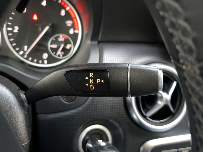 2015 Mercedes-Benz A-Class A200 CDI Style photo 9