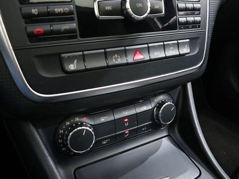 2015 Mercedes-Benz A-Class A200 CDI Style photo 16