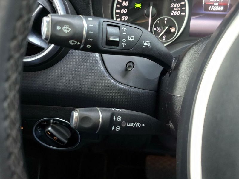 2015 Mercedes-Benz A-Class A200 CDI Style photo 17