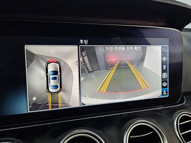 2017 Mercedes-Benz E-Class E300 4MATIC AV Intelligent Drive photo 17