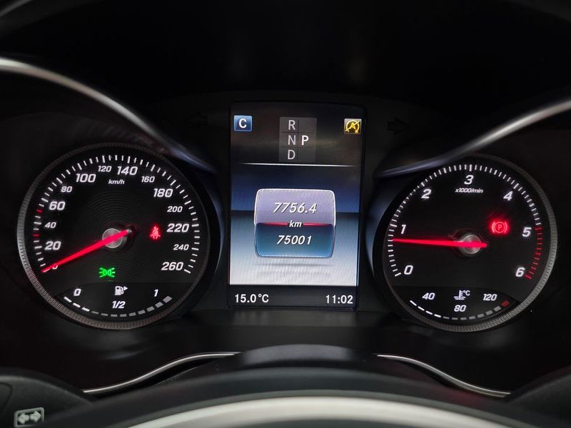 2016 Mercedes-Benz C-Class GLC220 d 4MATIC Premium photo 8