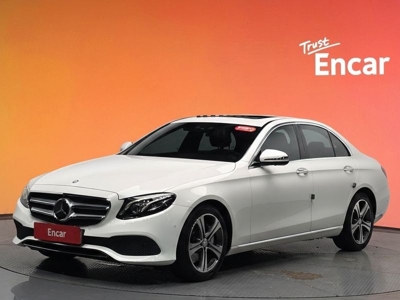 2017 Mercedes-Benz E-Class E300 AV Intelligent Drive photo 1