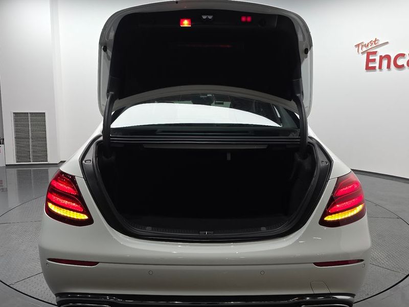 2017 Mercedes-Benz E-Class E300 AV Intelligent Drive photo 20