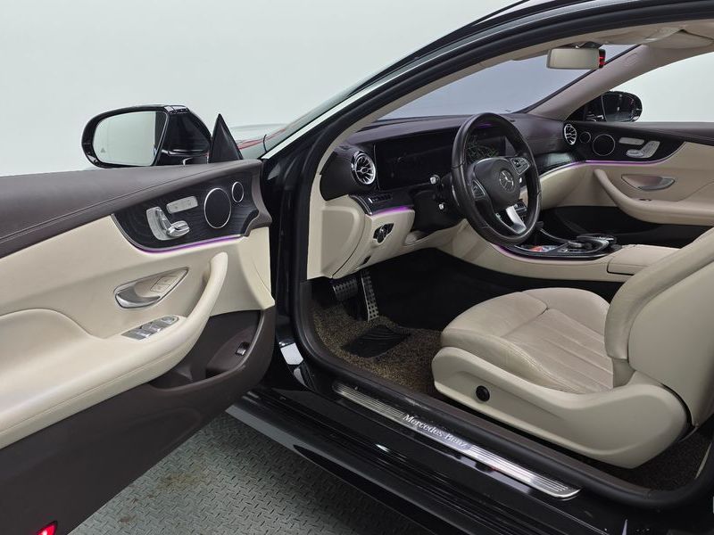 2017 Mercedes-Benz E-Class E220d Coupe photo 10