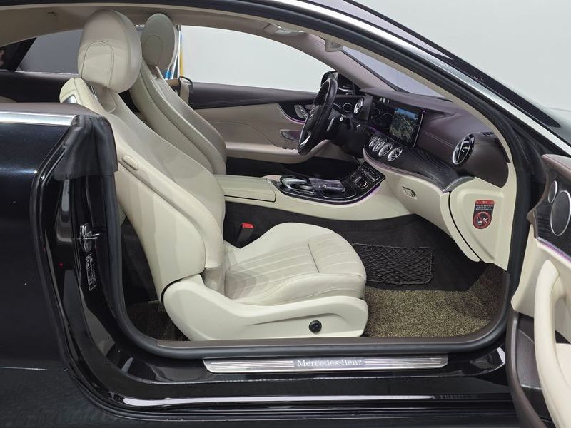 2017 Mercedes-Benz E-Class E220d Coupe photo 11
