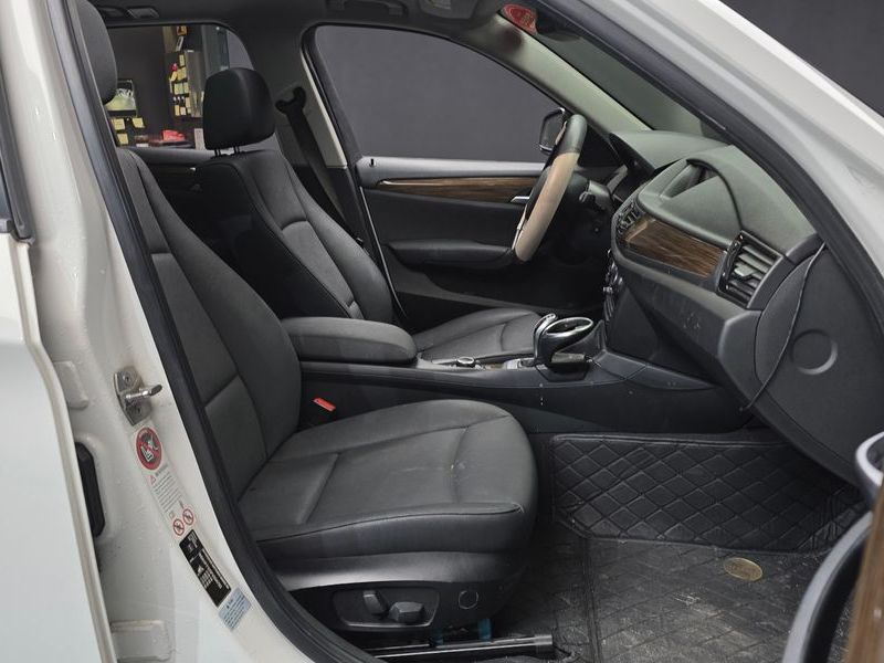 2015 BMW X1 xDrive 18d photo 11