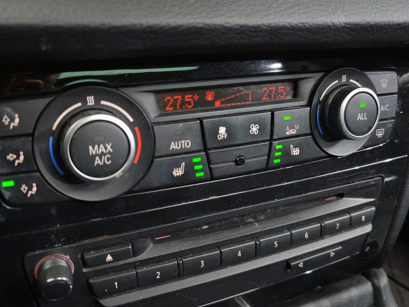 2015 BMW X1 xDrive 18d photo 17