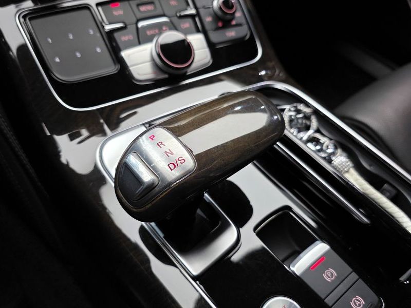 2015 Audi A8 60 TFSI Quattro LWB D4 photo 9