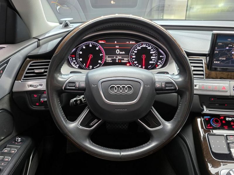 2015 Audi A8 60 TFSI Quattro LWB D4 photo 13