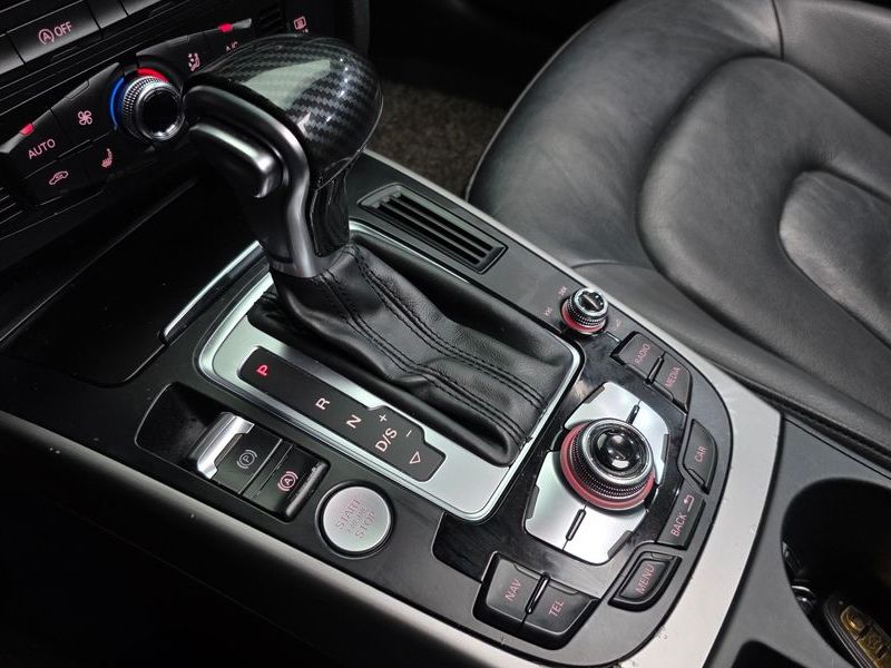 2015 Audi A4 30 TDI Dynamic B8 photo 9