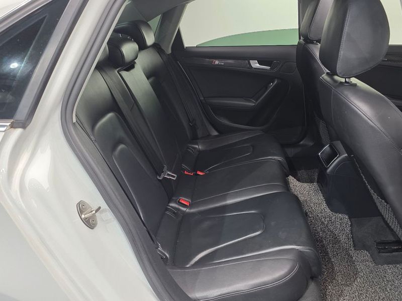 2015 Audi A4 30 TDI Dynamic B8 photo 12