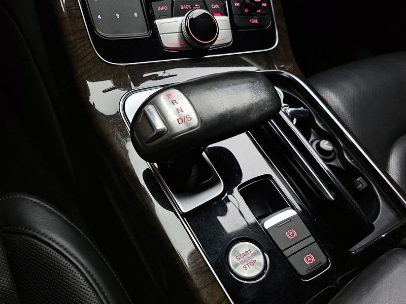 2015 Audi A8 50 TDI Quattro LWB D4 photo 9