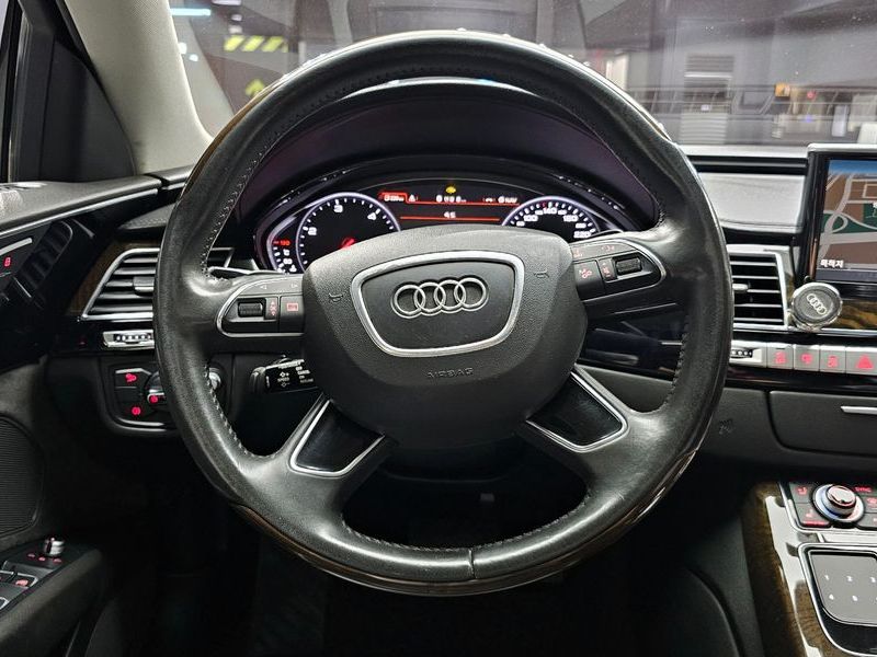 2015 Audi A8 50 TDI Quattro LWB D4 photo 13