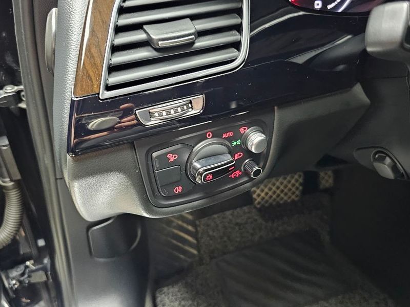 2015 Audi A8 50 TDI Quattro LWB D4 photo 18