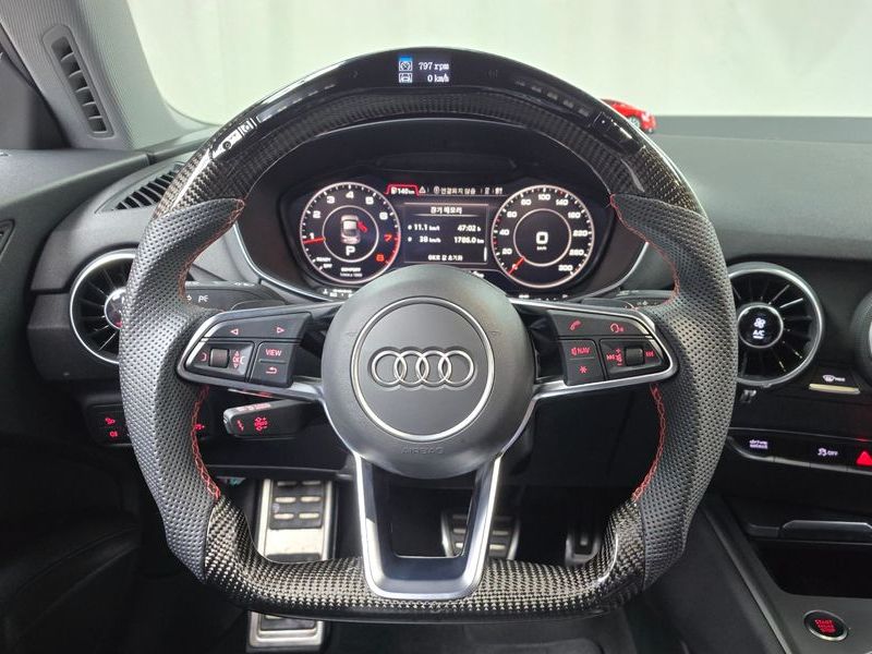 2016 Audi TT Coupe 45 TFSI Quattro photo 13