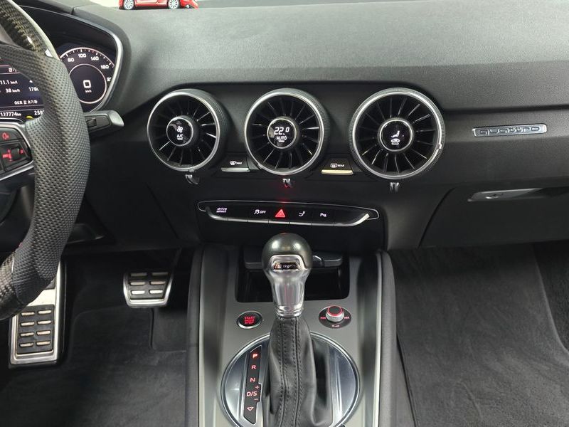 2016 Audi TT Coupe 45 TFSI Quattro photo 14
