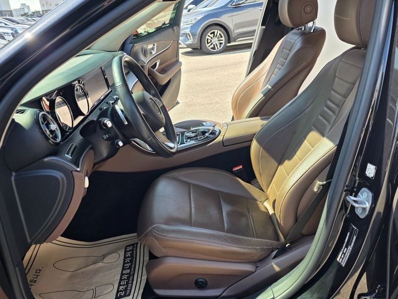 2017 Mercedes-Benz E-Class E220d 4MATIC Avantgarde photo 12