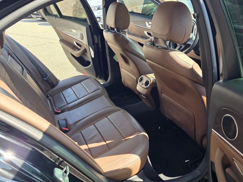 2017 Mercedes-Benz E-Class E220d 4MATIC Avantgarde photo 16