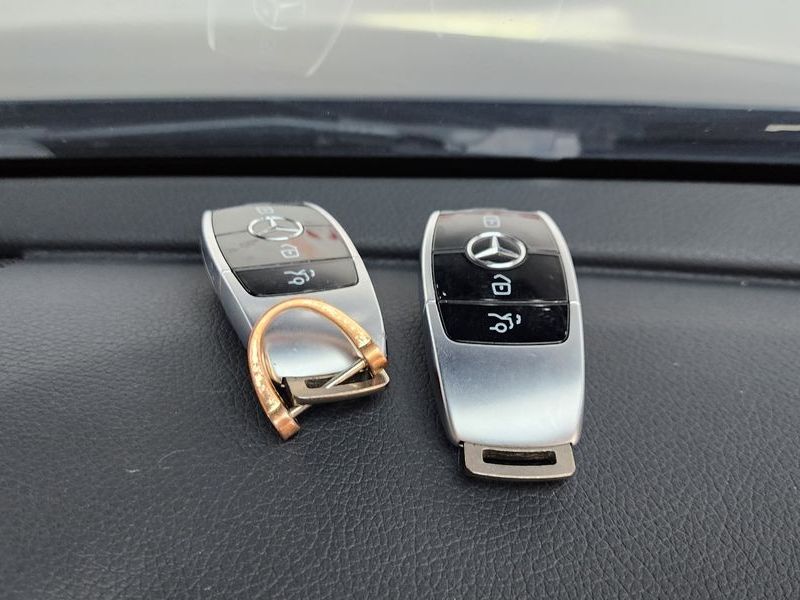 2017 Mercedes-Benz E-Class E220d 4MATIC Avantgarde photo 15