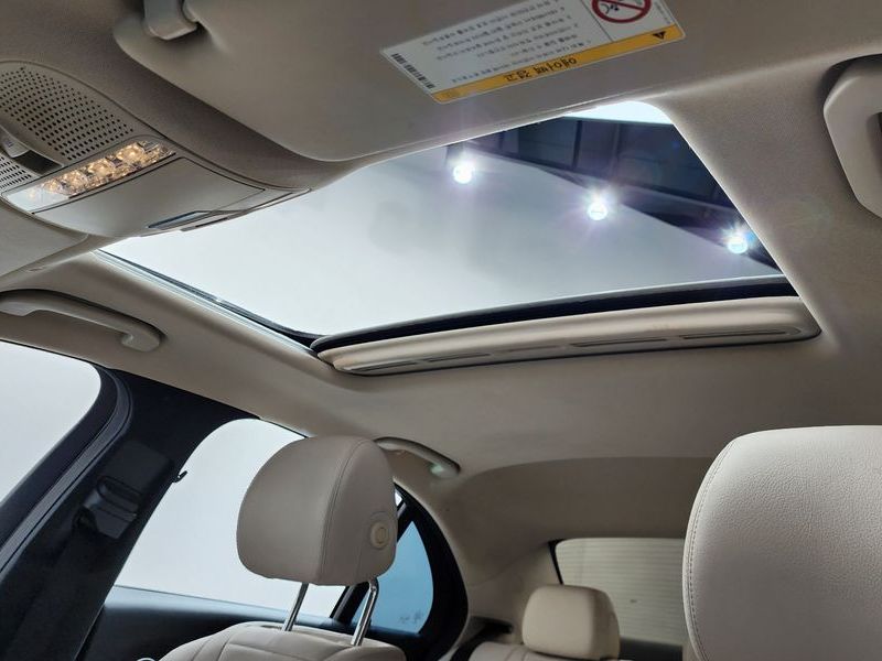 2017 Mercedes-Benz E-Class E220d 4MATIC Avantgarde photo 16