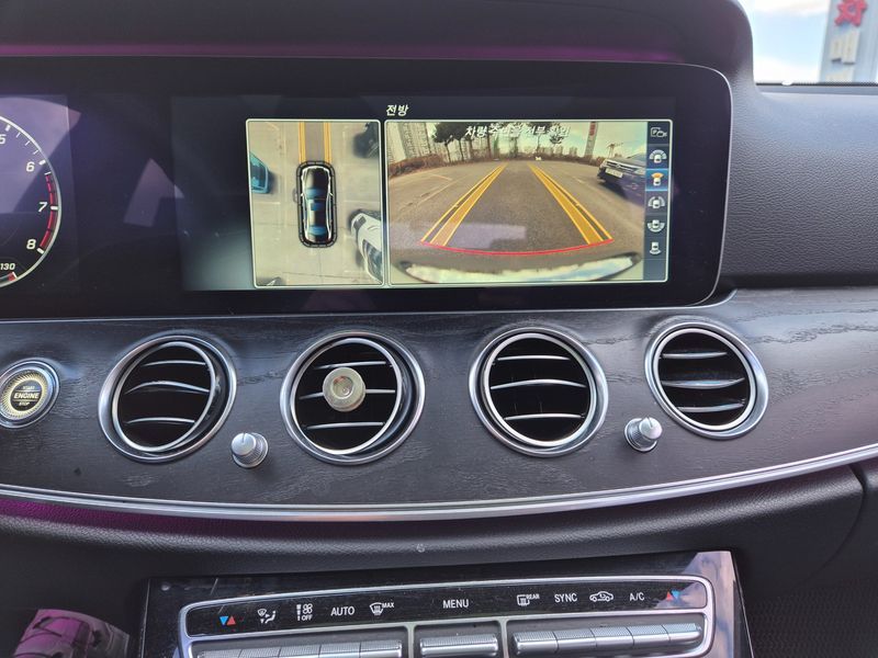 2017 Mercedes-Benz E-Class E300 4MATIC Avnatgarde photo 10