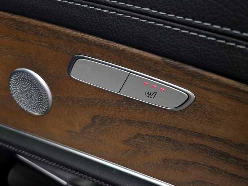 2018 Mercedes-Benz E-Class E300 4MATIC Exclusive photo 18