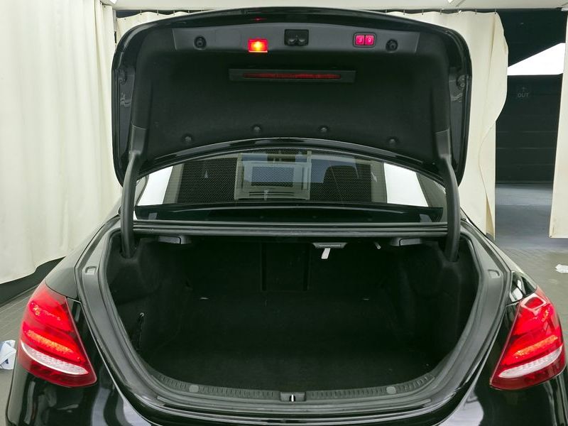 2018 Mercedes-Benz E-Class E300 4MATIC Exclusive photo 20
