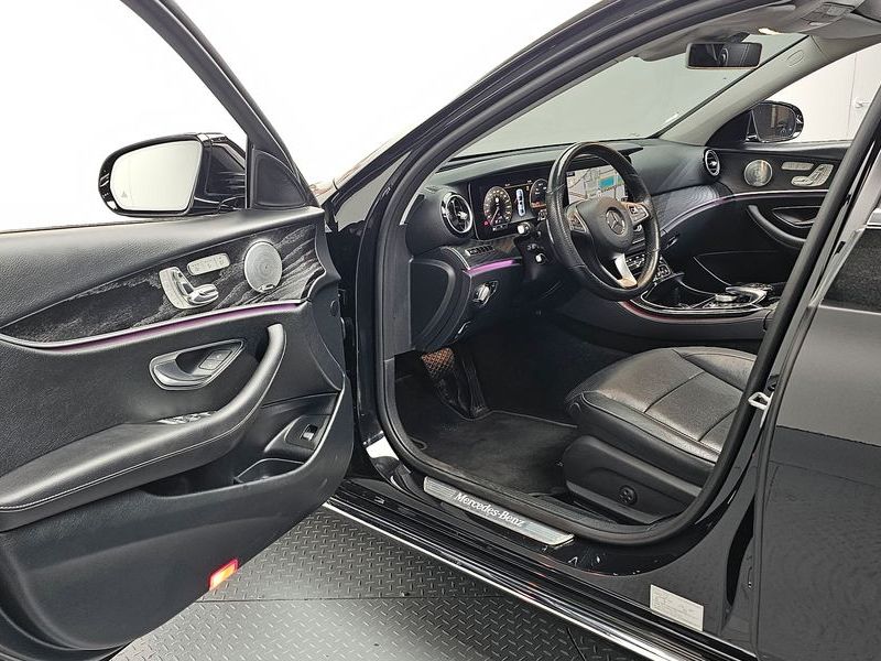 2018 Mercedes-Benz E-Class E300 4MATIC Avnatgarde photo 10