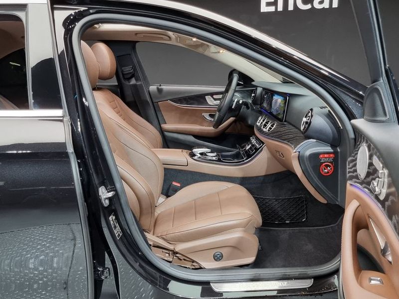 2018 Mercedes-Benz E-Class E300 4MATIC Avnatgarde photo 10