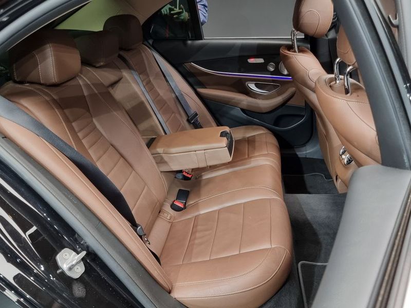2018 Mercedes-Benz E-Class E300 4MATIC Avnatgarde photo 12
