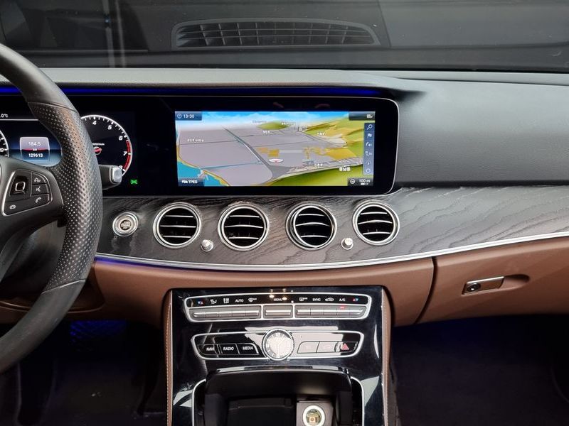 2018 Mercedes-Benz E-Class E300 4MATIC Avnatgarde photo 14