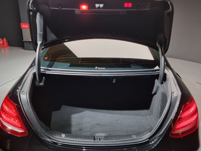 2018 Mercedes-Benz E-Class E300 4MATIC Avnatgarde photo 20