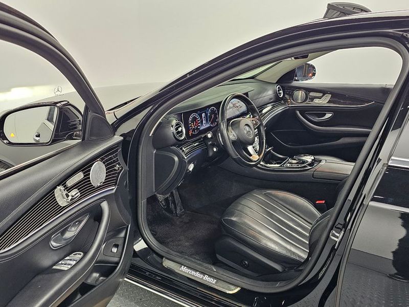 2018 Mercedes-Benz E-Class E400 4MATIC Exclusive photo 11