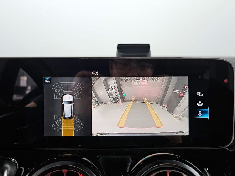 2020 Mercedes-Benz GLB GLB250 4MATIC photo 15
