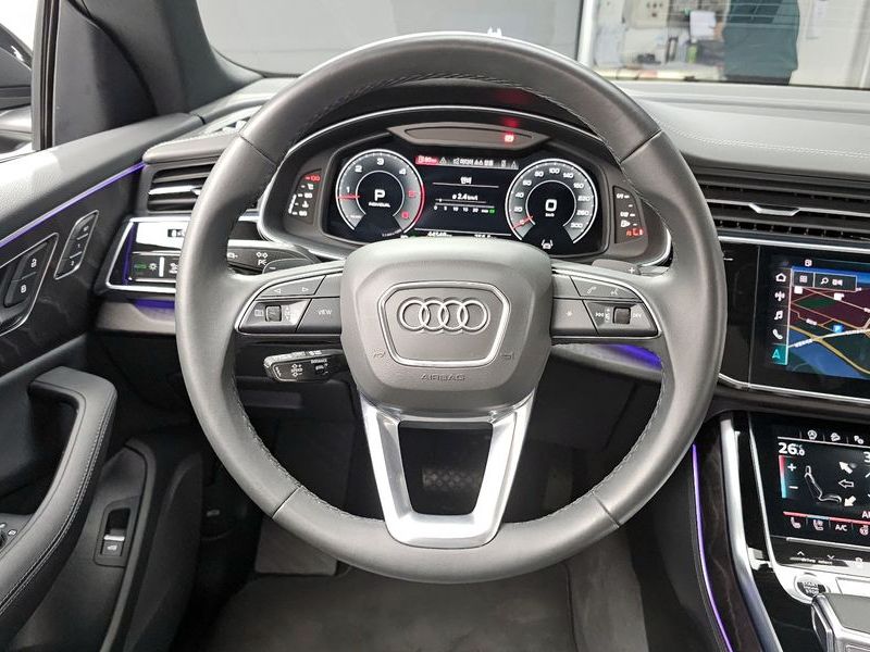 2023 Audi Q8 45 TDI Quattro Premium photo 13