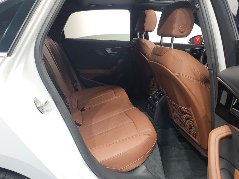 2021 Audi A4 40 TFSI Premium photo 12
