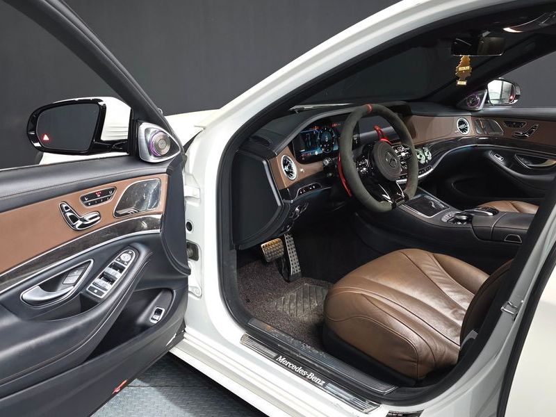 2020 Mercedes-Benz S-Class S350 d 4MATIC AMG Line photo 10