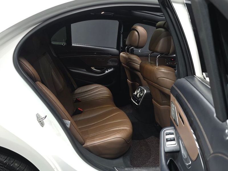 2020 Mercedes-Benz S-Class S350 d 4MATIC AMG Line photo 12